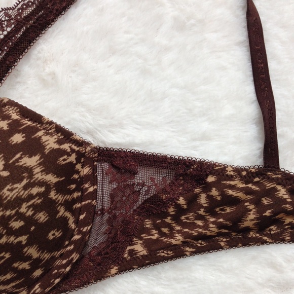 Victoria's Secret Animal Print Lined Demi Bra - Picture 4 of 10